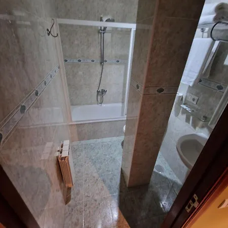 ゲストハウス O Galeon San Luis 2*