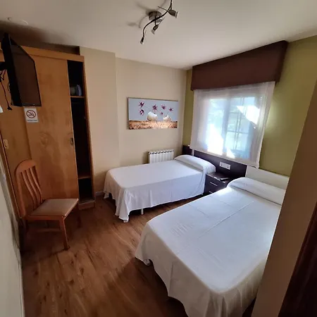 ゲストハウス O Galeon San Luis Moaña